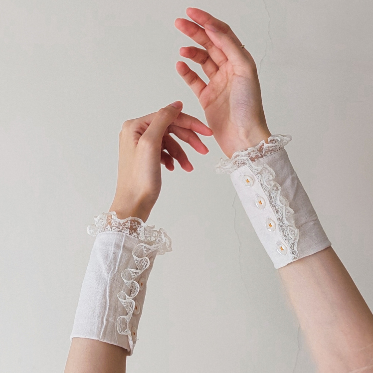 ساق دست سفید حجاب